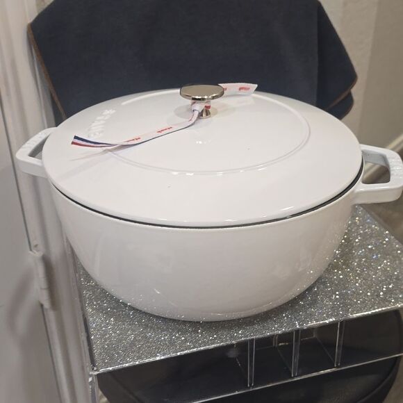 Staub 5QT Enameled Cast Iron French Oven- White - Picture 6 of 9